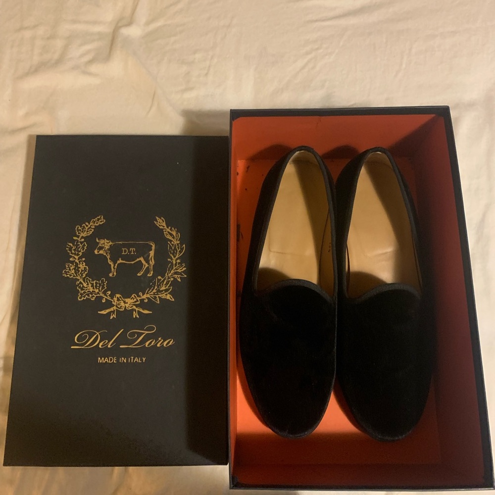 Size 10.5 Black velvet del toro loafers